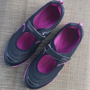 Vionic Mary Jane style sneakers